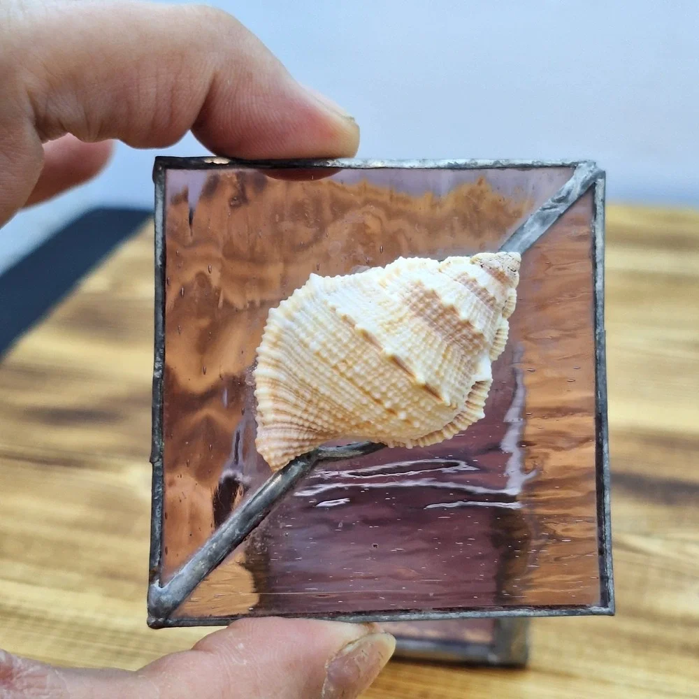 Vtg Mounted Sea Shell Purple Amethyst Glass Trinket‎ Box 2.5 X 2